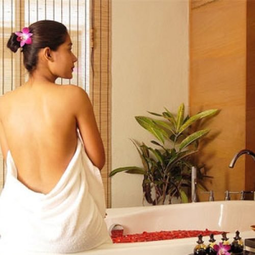 Full-Body-Massage-with-Steam-Bath